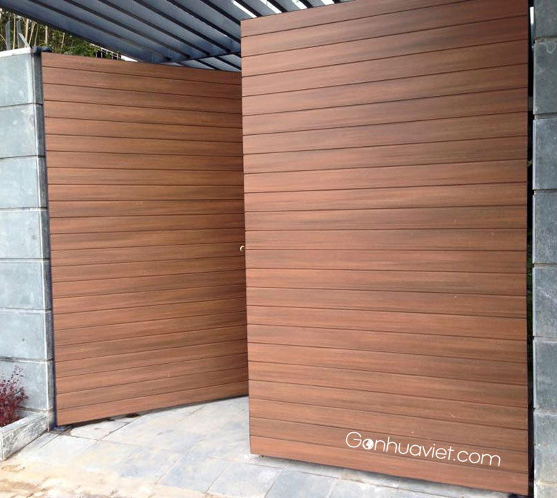 Cổng nhà đơn giản bằng gỗ nhựa composite